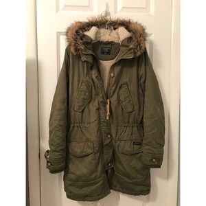 Abercrombie & Fitch Sherpa Twill-Lined Parka Olive